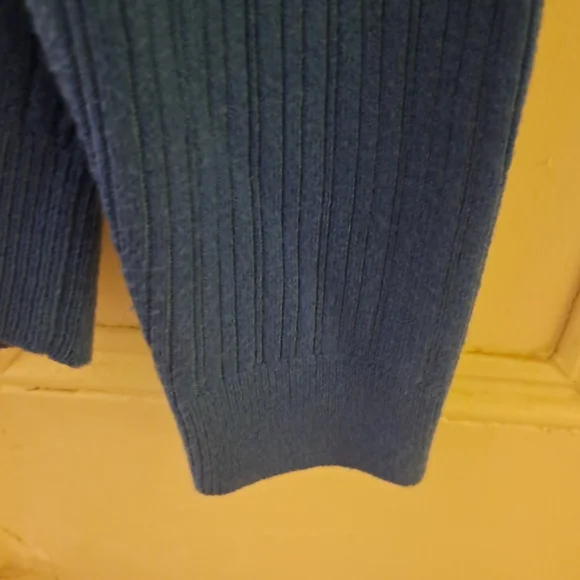 Allison Daley Sweater - Picture 5 of 10